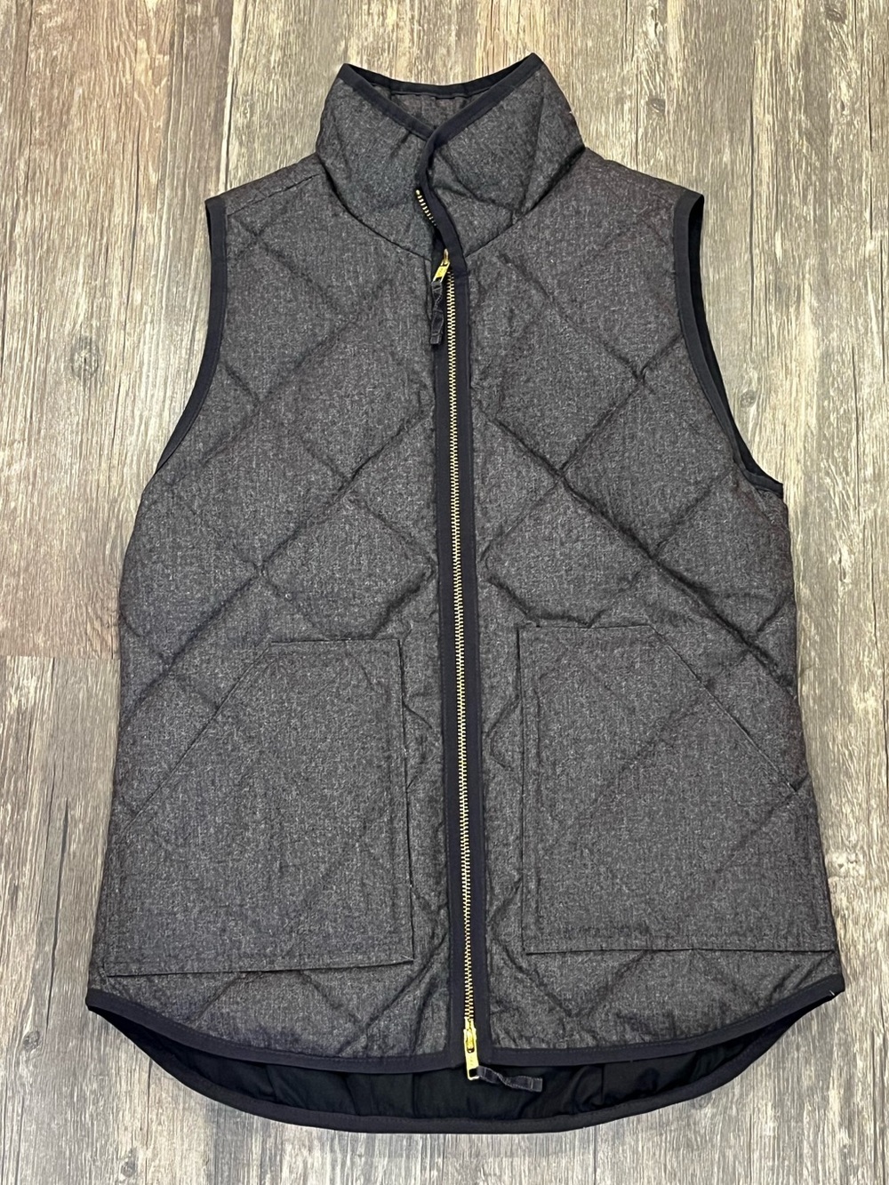 J.Crew Quilted Puffer Vest Women XXS Charcoal Gray Gold Zip High - Picture 2 of 7